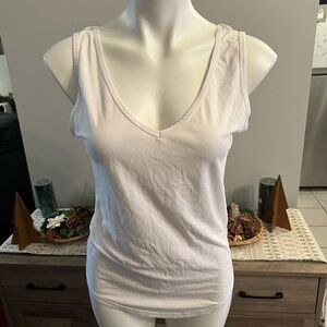 Like new white Buff bunny tank